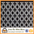 high quality slotted hole perforated metal mesh/steel diamond plate mesh